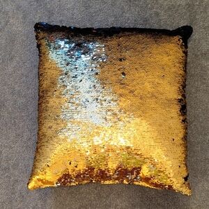 COLOR changing sequins decorative pillow square shape